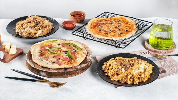 Pizza di Le Ezmod Pizza Surabaya.