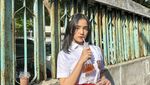 Potret Manis Fuji Saat Makan Es Krim hingga Frappuccino