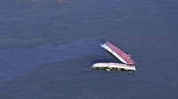 Penampakan perahu tersebut tepatnya berada di Shikamachi, prefektur Ishikawa, Jepang.