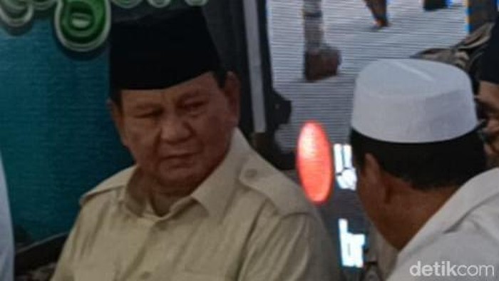 prabowo sambangi ponpes genggong probolinggo