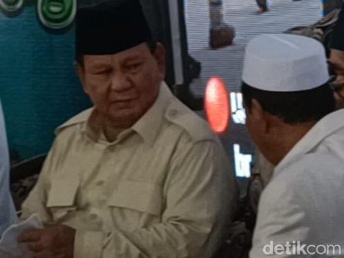 prabowo sambangi ponpes genggong probolinggo