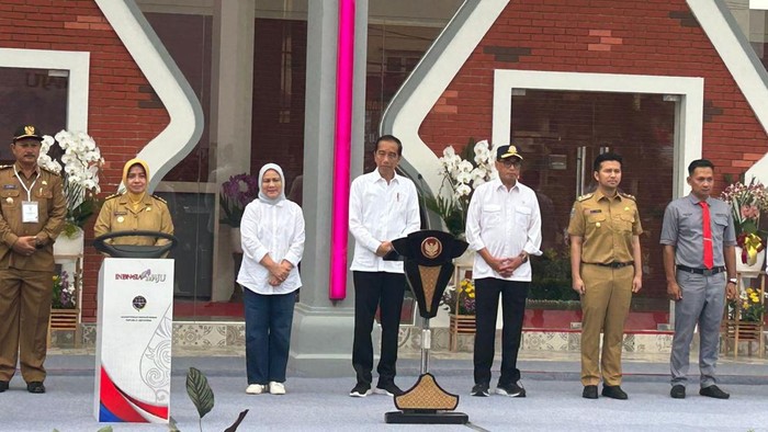 Presiden Joko Widodo (Jokowi) meresmikan 4 terminal di Jateng dan