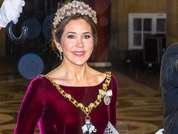 Foto Ratu Denmark Baru di Acara Tahun Baru, Setelah Ibu Mertua Turun Takhta