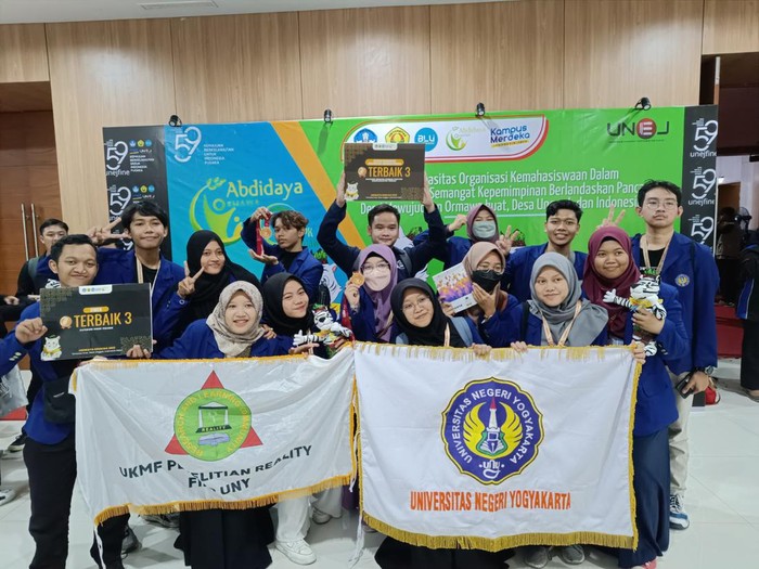 Mahasiswa FIPP UNY gagas Sekolah Perempuan Triwidya Aksara di Desa Triwidadi, Pajangan, Bantul, Selasa (2/1/2024).