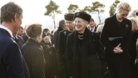 Ratu Margrethe II adalah tokoh populer di Denmark. Banyak warga di Denmark yang mengharapkan Margrethe tetap bertakhta sampai akhir hidupnya. Margrethe juga pernah bercerita dirinya tidak diharapkan menjadi Ratu ketika dilahirkan. Namun ketika dia berusia 13 tahun, Undang-Undang Denmark diubah untuk mengizinkan perempuan naik takhta. Nikolas Kominis/Studio Kominis via AP