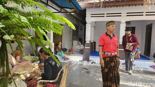 Suasana rumah Ni Made Sutarini, di Desa Takmung, Kecamatan Banjarangkan, Klungkung, Bali, Selasa (2/1/2024). Sutarini merupakan korban mutilasi di Malang, Jawa Timur. (Foto: Putu Krista/detikBali)