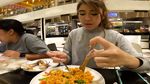 Momen Tiara Andini saat Kulineran Ekstrem di Bangkok