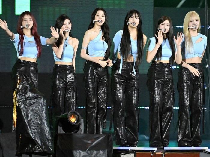 SEOUL, SOUTH KOREA - AUGUST 11: (EDITORIAL USE ONLY) Girl group IVE perform on stage during the K-pop Super Live Concert after the 2023 World Scout Jamboree closing ceremony at Sangam World Cup stadium on August 11, 2023 in Seoul, South Korea. (Photo by Korea Pool/Getty Images)