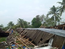 2 Rumah Rusak Diterpa Angin Puting Beliung di Lombok Tengah