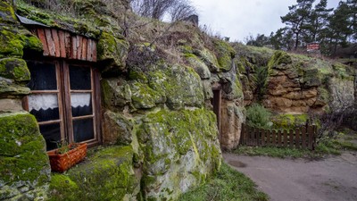 Jerman Juga Punya Rumah Hobbit Lho