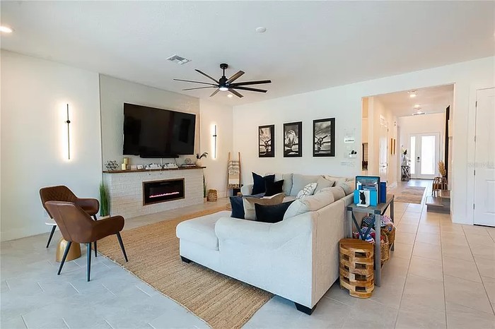 Helikopter Disulap Jadi Kamar