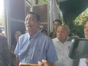 Luhut Melayat ke Rumah Duka Rizal: Terlalu Banyak Kenangan Sebagai Teman