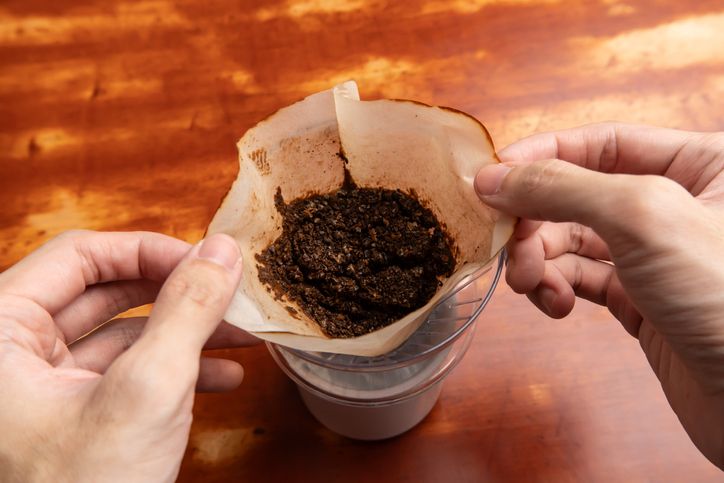 Jangan Dibuang! Ini 5 Manfaat Ampas Kopi untuk Keperluan Dapur