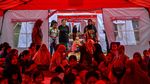Melihat Kondisi Pengungsi Gempa Sumedang