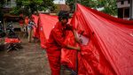 Melihat Kondisi Pengungsi Gempa Sumedang