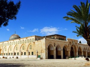Jelang Bulan Suci Ramadan, Israel Larang Umat Muslim ke Masjid Al Aqsa