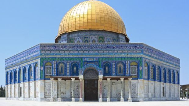 Panorama of Temple Mount - Western Wall and Golden Dome of the Rock in Jerusalem Old City, Israel.