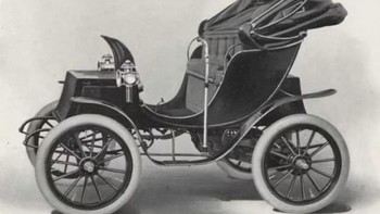 Brosur Columbia Electric Vehicle menyatakan bahwa sepanjang musim 1905, mobil ini populer dikenal sebagai kendaraan paling cerdas, tercepat, terkini, dan paling andal di masa itu. Foto: Museum of Innovation and Science