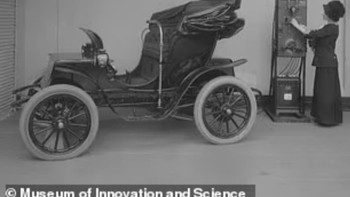 Mobil ini memiliki 24 sel baterai, tiga gigi maju dan dua gigi mundur, dan dapat mencapai kecepatan tertinggi hingga 24km/jam. Foto: Museum of Innovation and Science