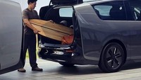 Baterainya berasal dari paket baterai lithium ternary Qilin  5C CATL dengan kapasitas 102,7 kWh, memberikan jangkauan jelajah CLTC 710 km dan konsumsi daya komprehensif 15,9 kWh/100km. Foto: Carnewschina