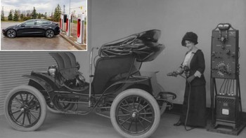 Foto-foto ini, diambil pada tahun 1922 dan menunjukkan seorang wanita mengenakan topi besar dan sarung tangan berpose di garasi dengan mobil listrik. Foto: Museum of Innovation and Science