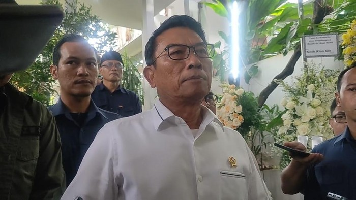 Moeldoko di rumah duka Rizal Ramli