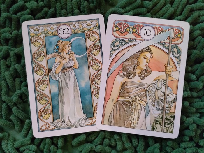 Pembacaan Kartu Tarot Desi Pembacaan Kartu Tarot Desi.