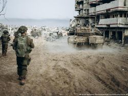 Penampakan Dampak Serangan Israel di Pemukiman Warga di Rafah Gaza