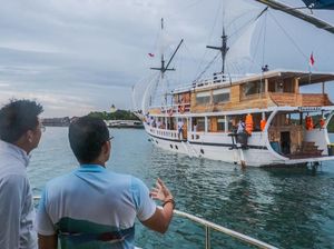 Kapal Pinisi Pertama di Kepri, Mewah dan Klasik