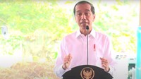 Senyum dan Ucapan Singkat Jokowi Usai Disebut Bukan Kader PDIP Lagi