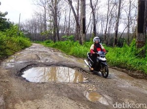 Jalan Cabak-Bleboh Rusak Parah, Bupati Blora Usulkan Perbaikan Lewat Inpres