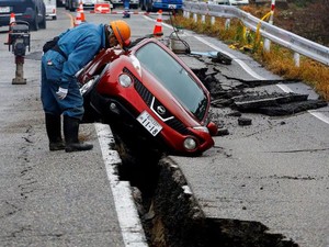 Korban Gempa Jepang Hadapi Ancaman Longsor-Hujan Deras Saat Cuaca Dingin