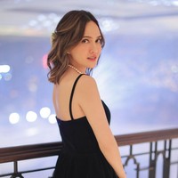 Penampilan bintang film ‘Eiffel I’m In Love’ ini menuai banyak pujian. Tidak sedikit netizen menilai wajahnya tampak awet muda bagaikan masih remaja. Foto: Instagram/@shandyaulia