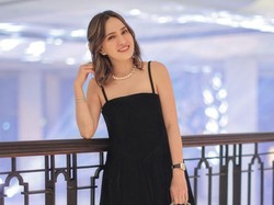 7 Gaya Minimalis Shandy Aulia di Pesta Tahun Baru, Dipuji Awet Muda Bak ABG