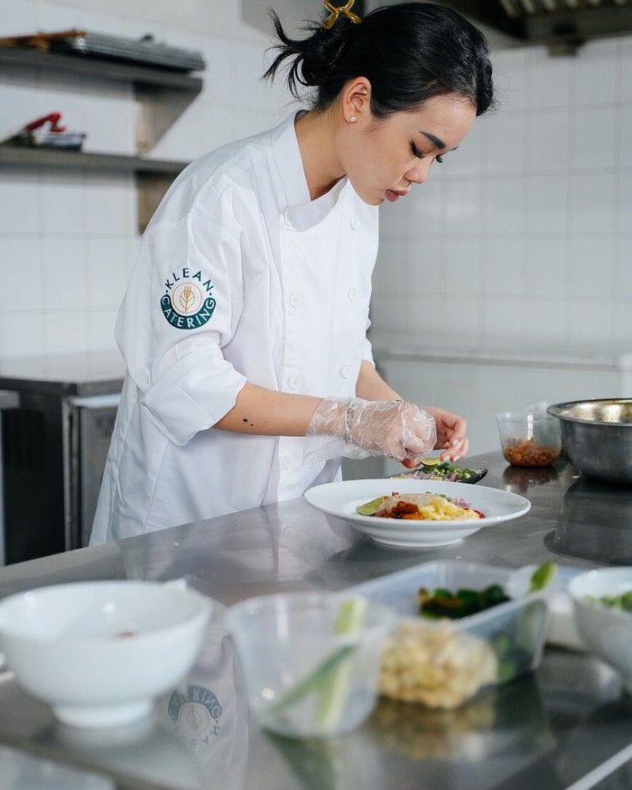 Penyedia layanan katering makanan sehat terkemuka, Klean Catering, yang menganut moto ‘Healthy Made Easy’, dengan bangga mengumumkan kolaborasi khusus dengan Jesselyn MasterChef Indonesia Musim 8.