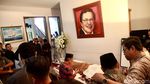 Suasana Terkini Rumah Duka Rizal Ramli