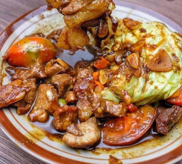 Tongseng Kambing Legendaris untuk Menu Makan Siang Ada di Sini