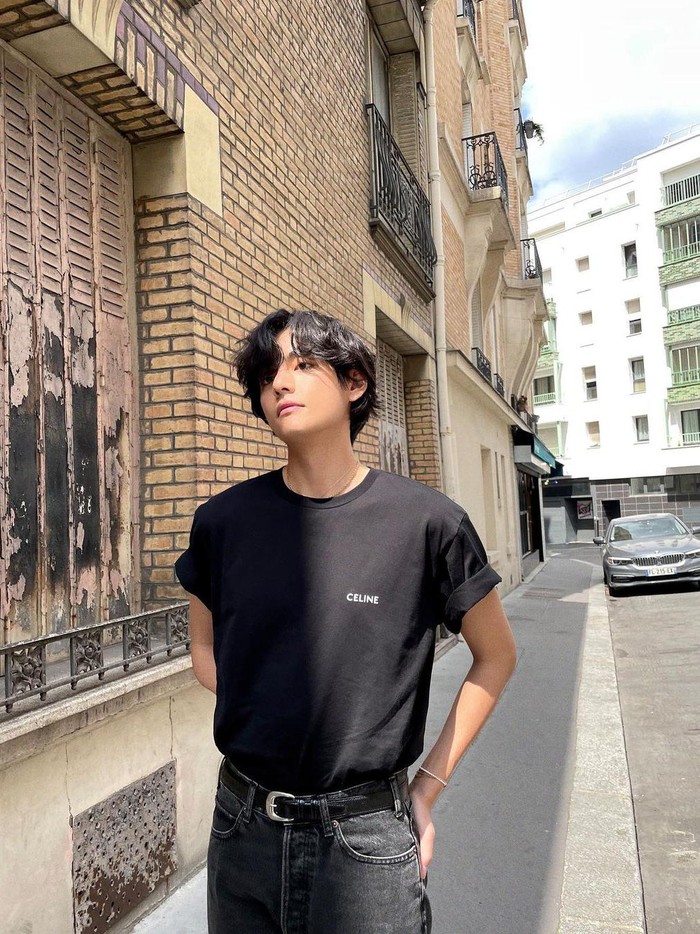 V BTS V BTS