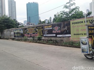 Kesaksian Warga soal Mobil Disetop Petugas Dishub DKI hingga Nemplok di Kap