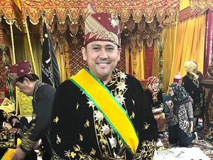 Anggota DPD RI M Syukur Dapat Gelar Adat Depati Satrio Budayo Negeri