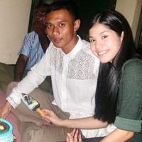 Penampilan Agus dan Annisa pun masih terlihat polos. Dalam foto terlihat keduanya yang duduk bersebelahan memamerkan senyum ke arah kamera. “Ternyata dulu mas agus dicintai secara ugal2an ma mnak anisa,” komentar salah seorang netizen. Foto: Instagram/@annisayudhoyono