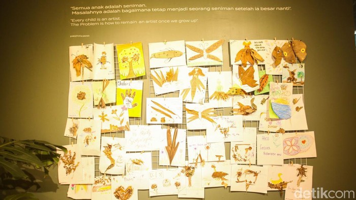 Asah Kreatifitas Anak di Ruang Aktivitas Kelurga Galeri Nasional Sejumlah anak bermain di Ruang Aktivitas Anak dan Keluarga (RAK), Galeri Nasional, Jakarta, Kamis (4/1/2024).