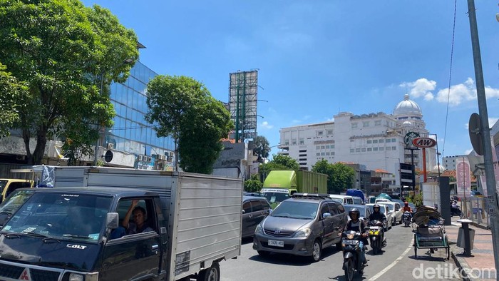Demo embong malang surabaya bikin macet