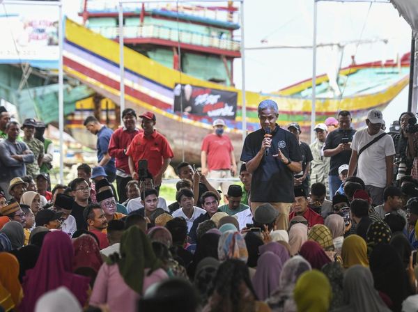 Ganjar Sapa Nelayan di Rembang, Janji Hapus Kredit Macet