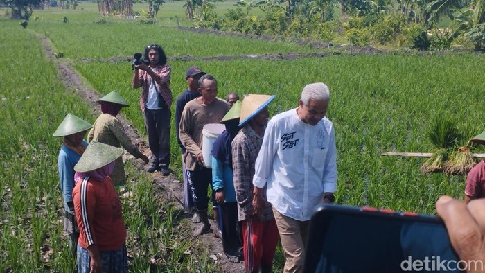 Ganjar temui petani di Blora, Jawa Tengah
