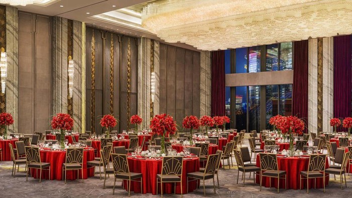 Hotel mewah yang dibeli Sukanto Tanoto/via The Shanghai Hotels