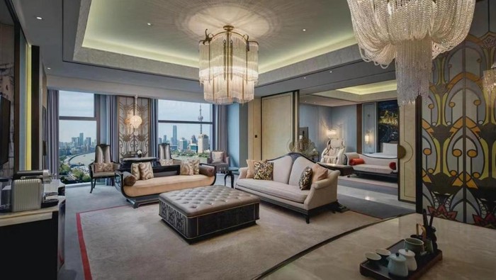 Hotel mewah yang dibeli Sukanto Tanoto/via The Shanghai Hotels