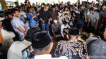 Hujan Iringi Pemakaman Rizal Ramli di TPU Jeruk Purut