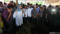 Pihak keluarga menyampaikan permohonan maaf atas segala kesalahan yang dilakukan Rizal Ramli.  