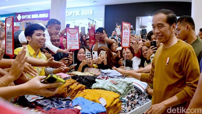 Jokowi kunjungi mall di Purwokerto (Foto: Rusman - Biro Pers Sekretariat Presiden)